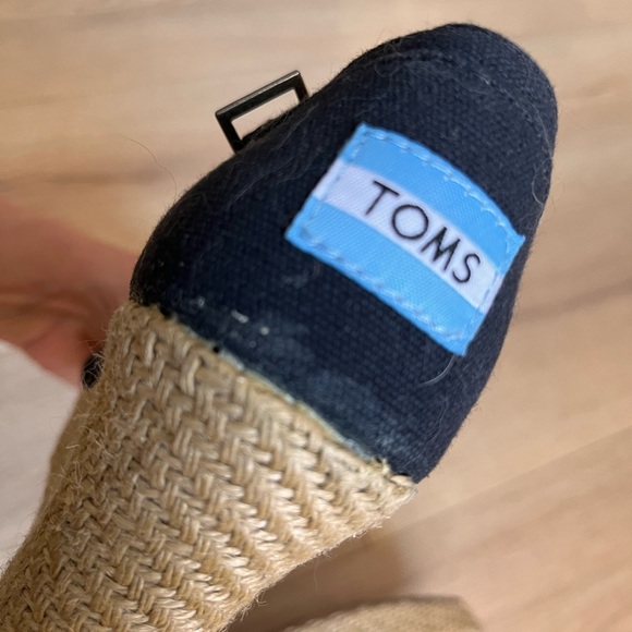 Toms wedge sandals, 4" heel , rattan with navy blue canvas fabric ankle strap - Picture 15 of 16